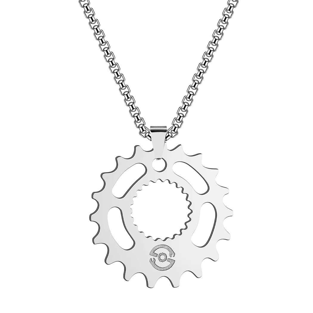 CHENGXUN Gear Biker Motorcycle Guy Pendant Necklace for Men Women