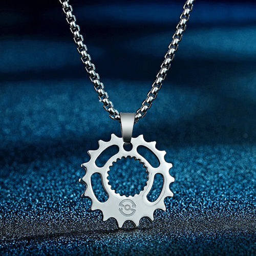 CHENGXUN Gear Biker Motorcycle Guy Pendant Necklace for Men Women