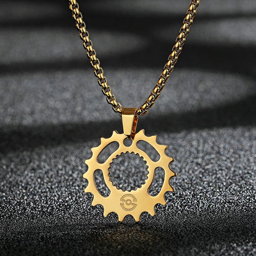 CHENGXUN Gear Biker Motorcycle Guy Pendant Necklace for Men Women